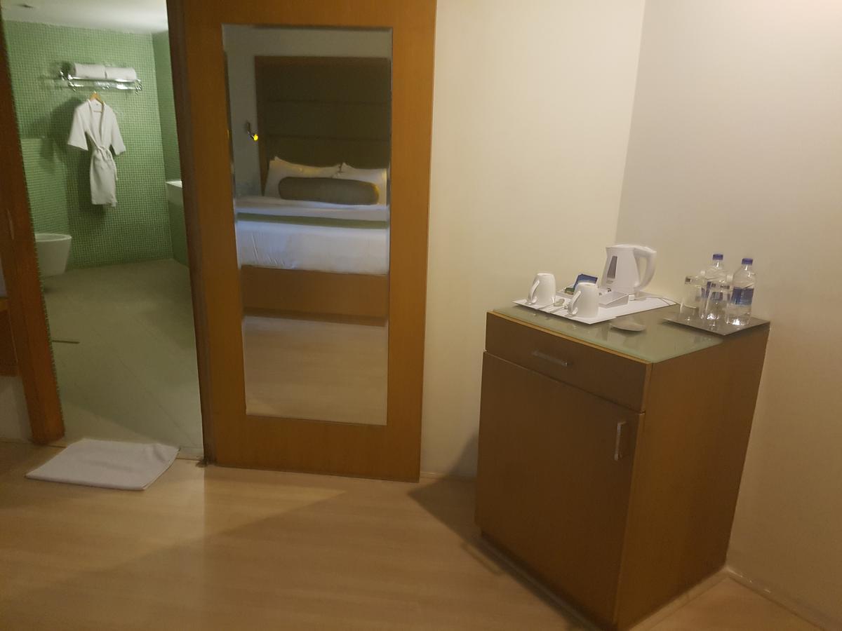 Peerless Hotel حيدر أباد المظهر الخارجي الصورة