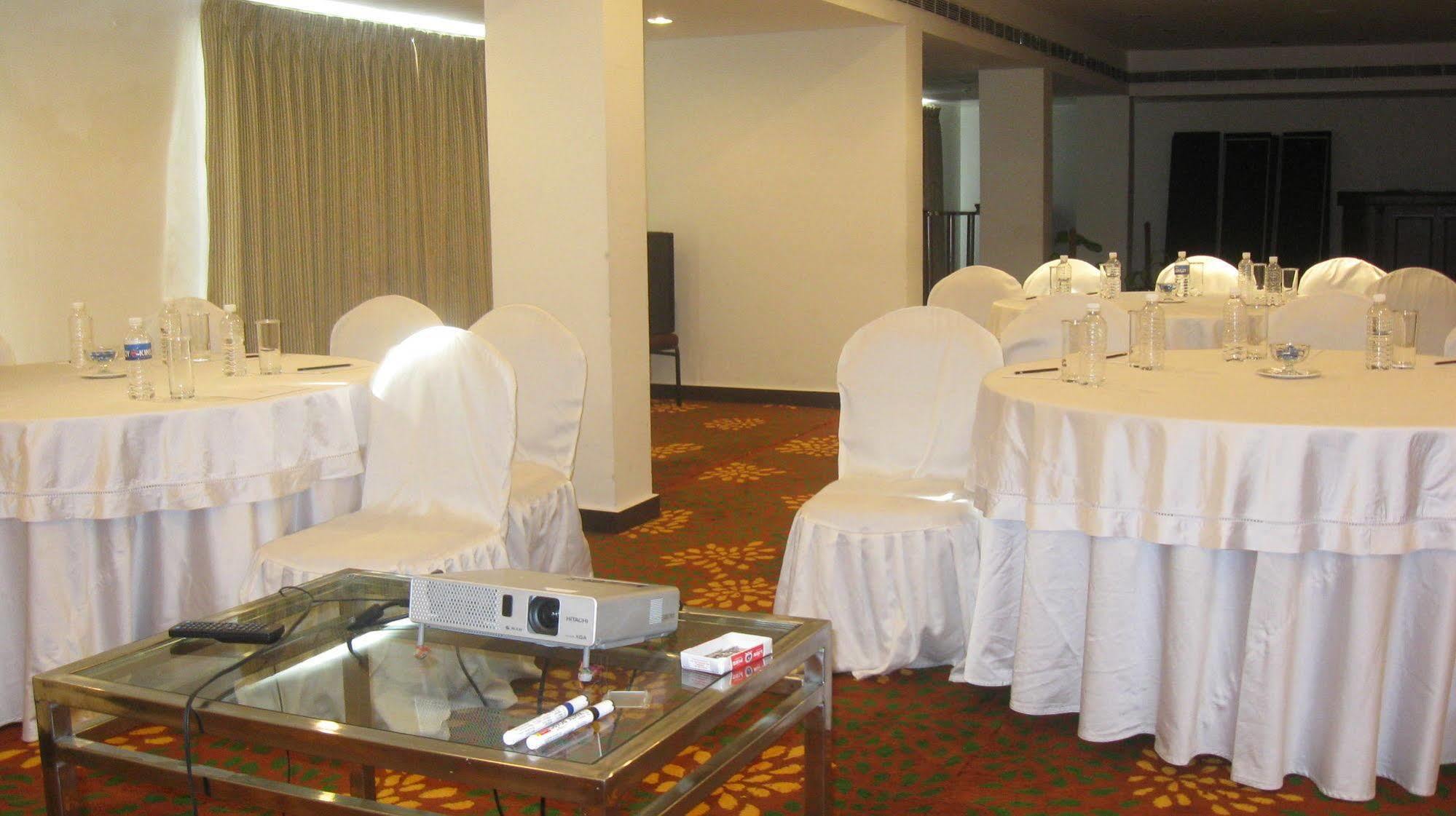 Peerless Hotel حيدر أباد المظهر الخارجي الصورة